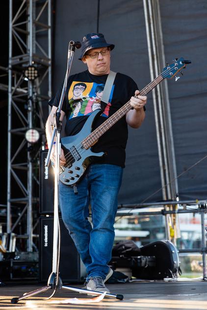 Brits and Pieces band , Brits and Pieces , Brits & Pieces , 90s Britpop tribute band , Britpop band sydney , Britpop coverband , Britpop tribute band , British music band ,  Sydney coverband , Britpop tribute